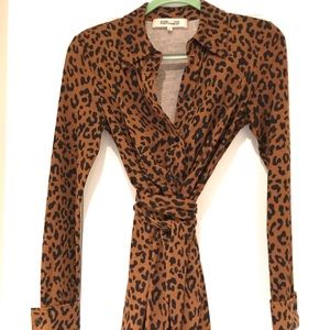 DIANE VON FURSTENBERG (DVF) Wrap Dress